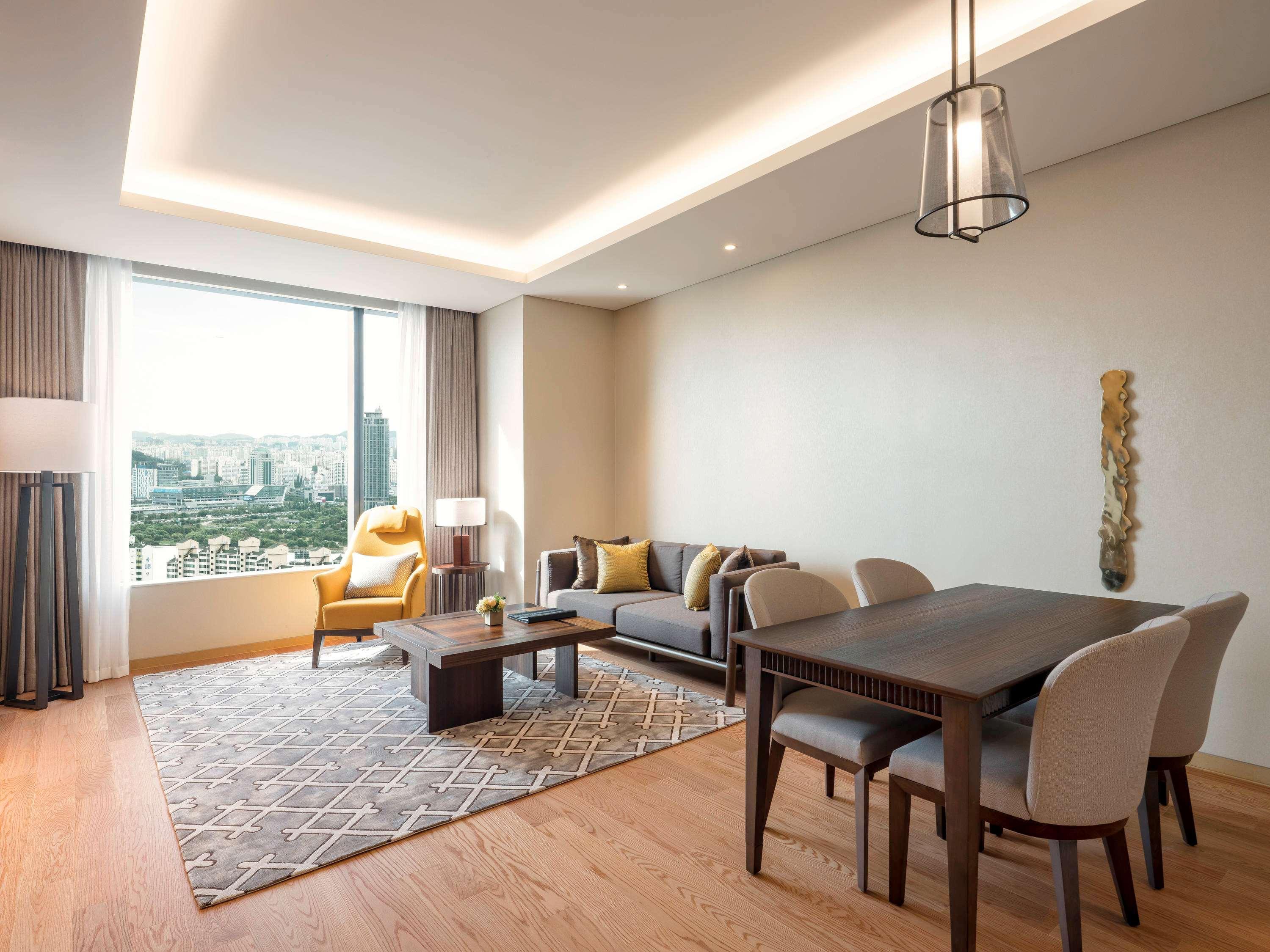 Hotel Grand Mercure Ambassador And Residences Yongsan