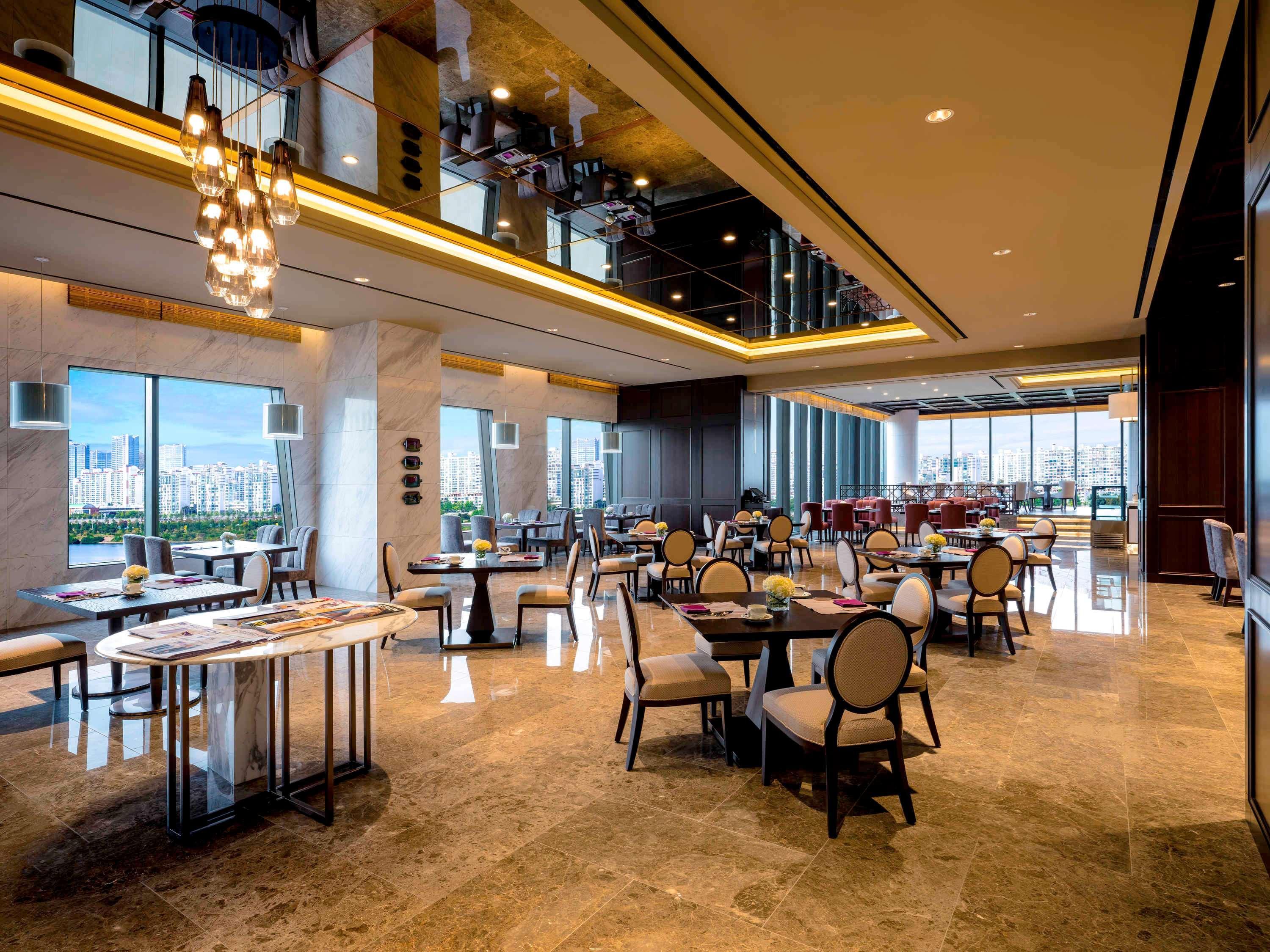 Grand Mercure Ambassador And Residences Yongsan