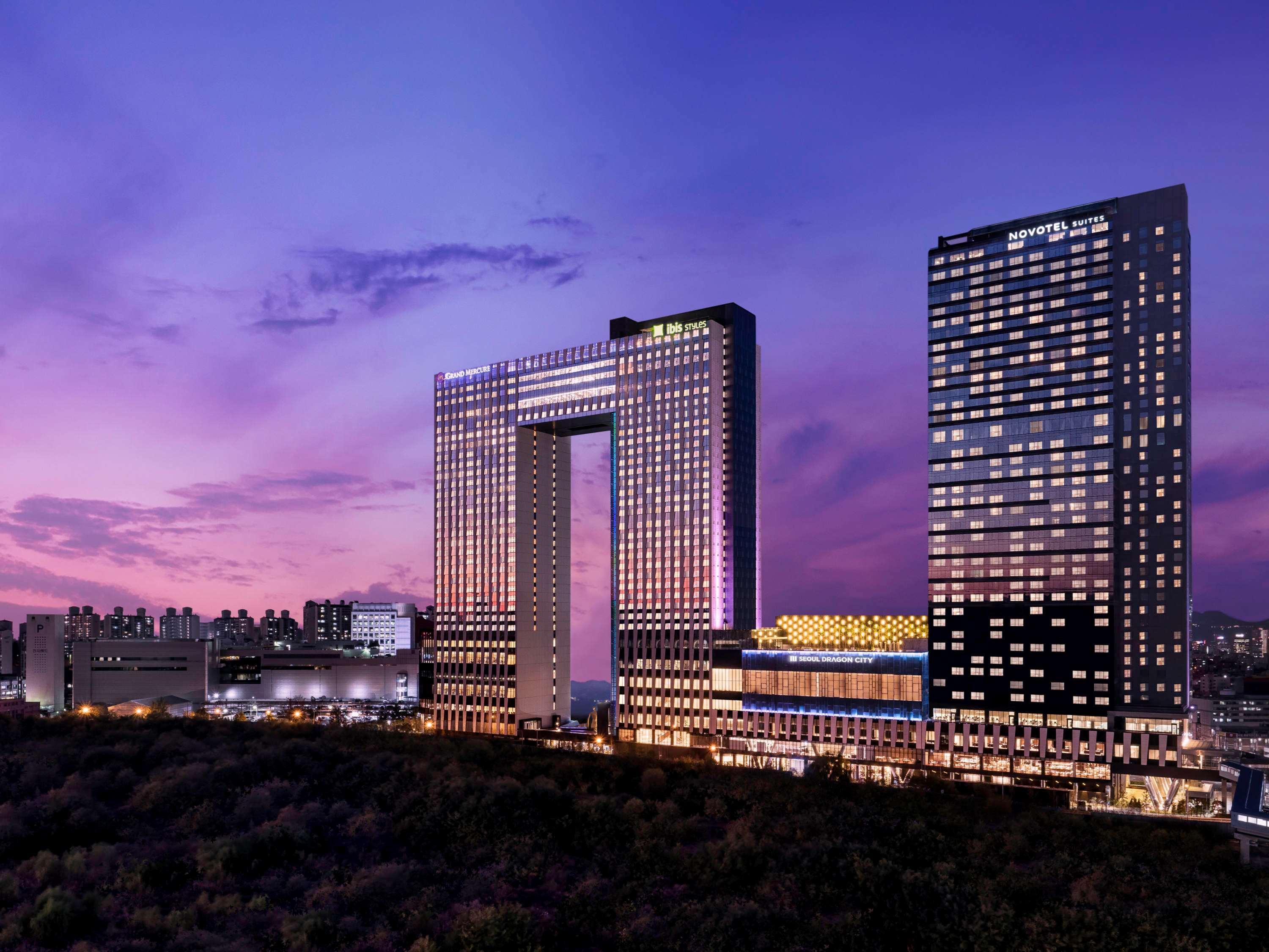 Grand Mercure Ambassador And Residences Yongsan 5*